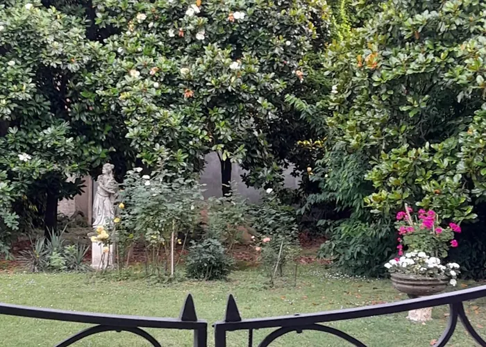 Centro לינה וארוחת בוקר *